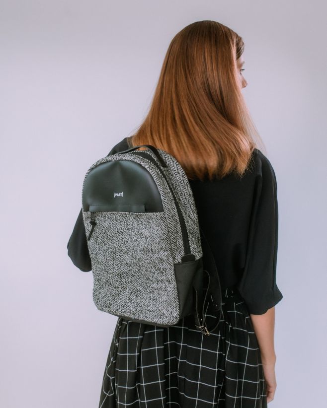 Predstavte si mestský batoh, ktorý s vami zvládne všetko ! Deň v práci, nákup pre celú rodinu, víkendový výlet s...